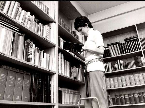 Die Biliothek im Dokuzentrum damals... Foto: AK-Dokumentationszentrum Die Biliothek im Dokuzentrum damals... Foto: AK-Dokumentationszentrum