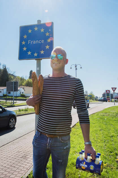 Bild 12 von 12 : Typisch französischer Einkauf eines Saarländers - Foto: Holger Kiefer Bild 12 von 12 : Typisch französischer Einkauf eines Saarländers - Foto: Holger Kiefer