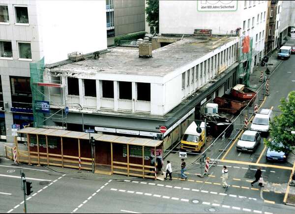 Bau des neuen Informations- und Beratungszentrums Bau des neuen Informations- und Beratungszentrums