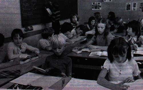 Einer der Räume in dem Schülerseminare stattfanden Einer der Räume in dem Schülerseminare stattfanden