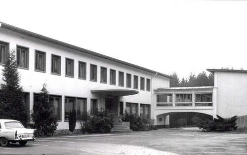 Außenansicht BZK mit dem früherem Eingangsbereich Außenansicht BZK mit dem früherem Eingangsbereich