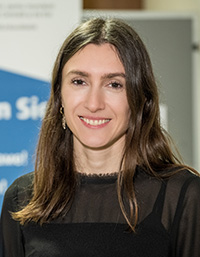 Laura Dziedzic, Beraterin Portraitaufnahme von Laura Dziedzic